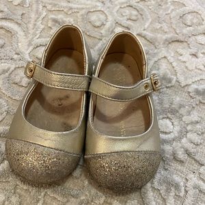 Age of innocence baby girls gold Eva shoes